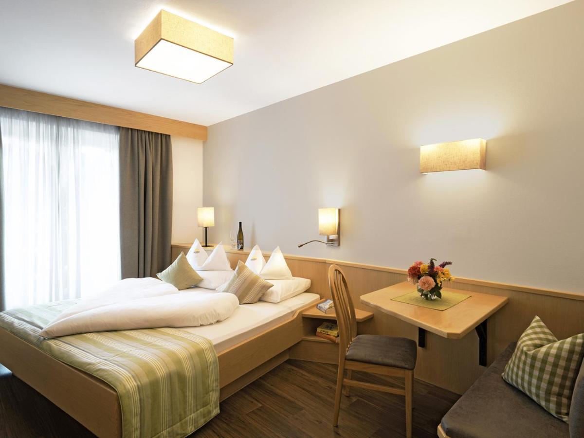 Hotel Sonnenhof Marlengo Esterno foto