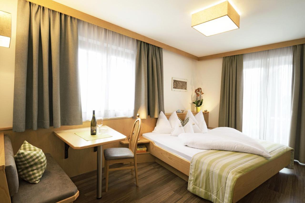 Hotel Sonnenhof Marlengo Esterno foto