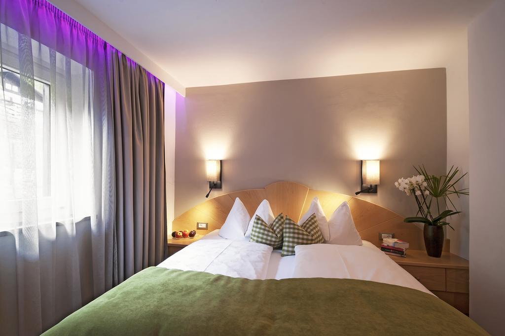 Hotel Sonnenhof Marlengo Esterno foto