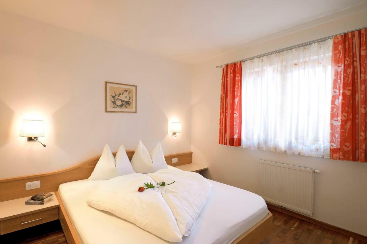 Hotel Sonnenhof Marlengo Esterno foto